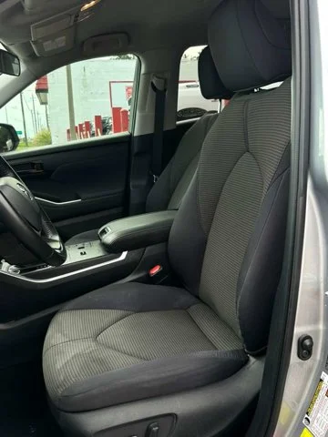 2023 Toyota Highlander LE Sport – 5TDKDRAH4PS035332 – Dariautosales (8)