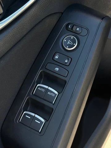 2024 Honda Civic Hatchback – 19XFL2H84RE024412 – dariautosales (9)