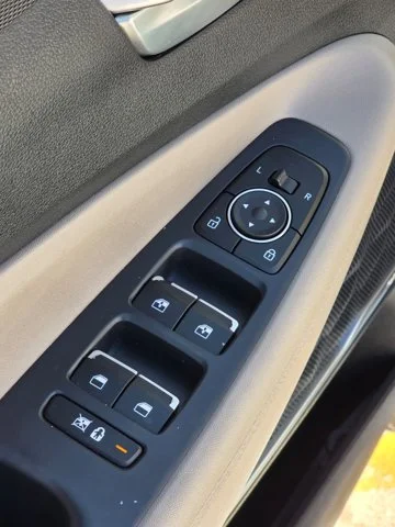 2020 Hyundai Santa Fe – 5NMS33AD6LH204597 – dariautosales (8)