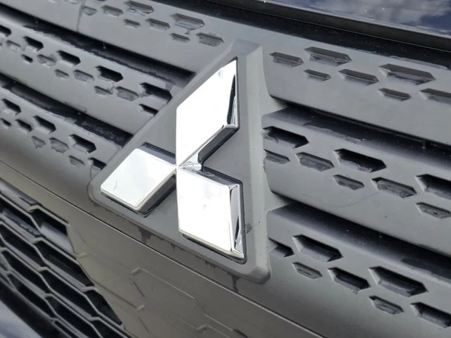 2024 Mitsubishi Eclipse Cross – JA4ATWAA1RZ043271 – dariautosales (8)