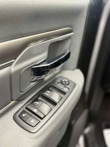 2020 RAM 1500 Classic – 1C6RR7GT9LS145298 – dariautosales (9)