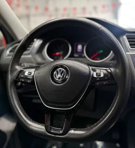 2020 Volkswagen Tiguan – 3VV2B7AX3LM106923 – dariautosales (5)
