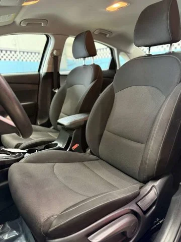 2022 Kia Forte – 3KPF24AD5NE446270 – dariautosales (8)