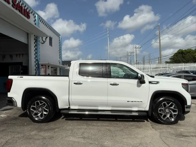 2023 GMC Sierra 1500 SLT