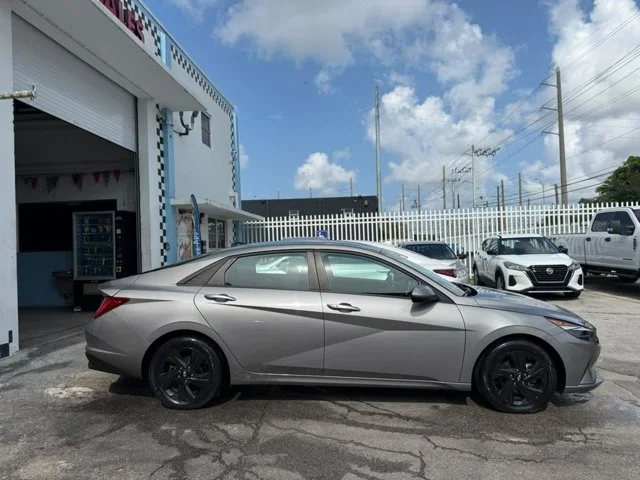 2023 Hyundai Elantra Hybrid Blue